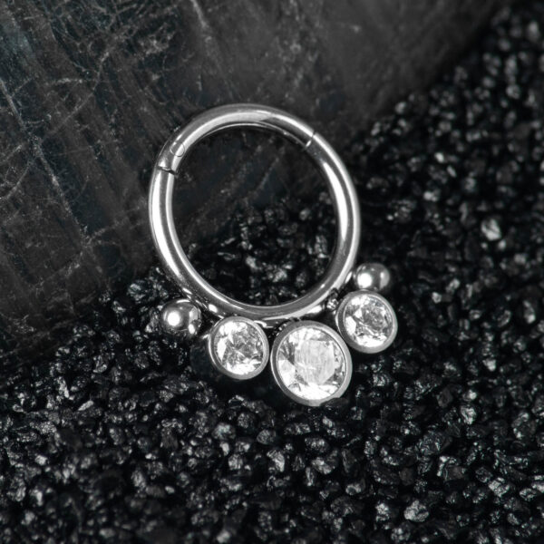 Septum/Daith Clicker 16g (3 Cristales, 2 bolitas)
